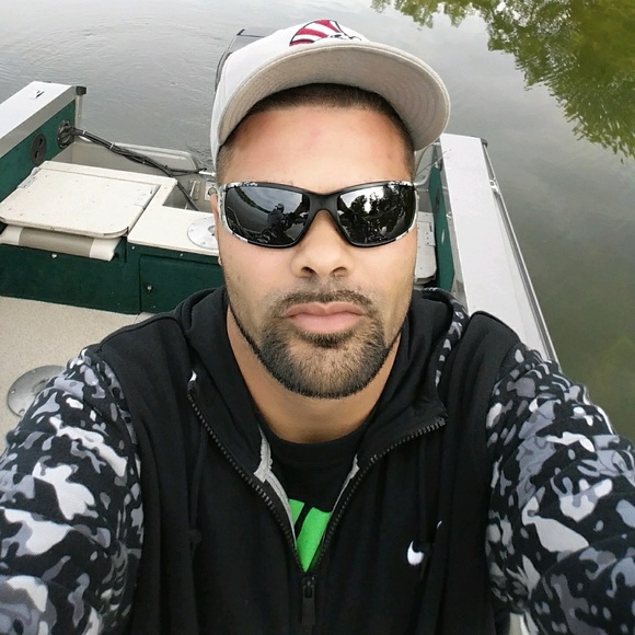 Meet your Posher, Ron - Picture 1 of 1